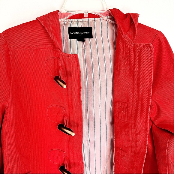 🍓Banana Republic Jacket Size Small Hooded Red Toggle closure Pink lining - Picture 6 of 12